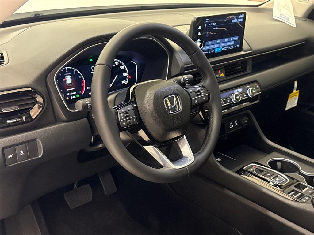 new 2025 Honda Pilot car, priced at $47,759