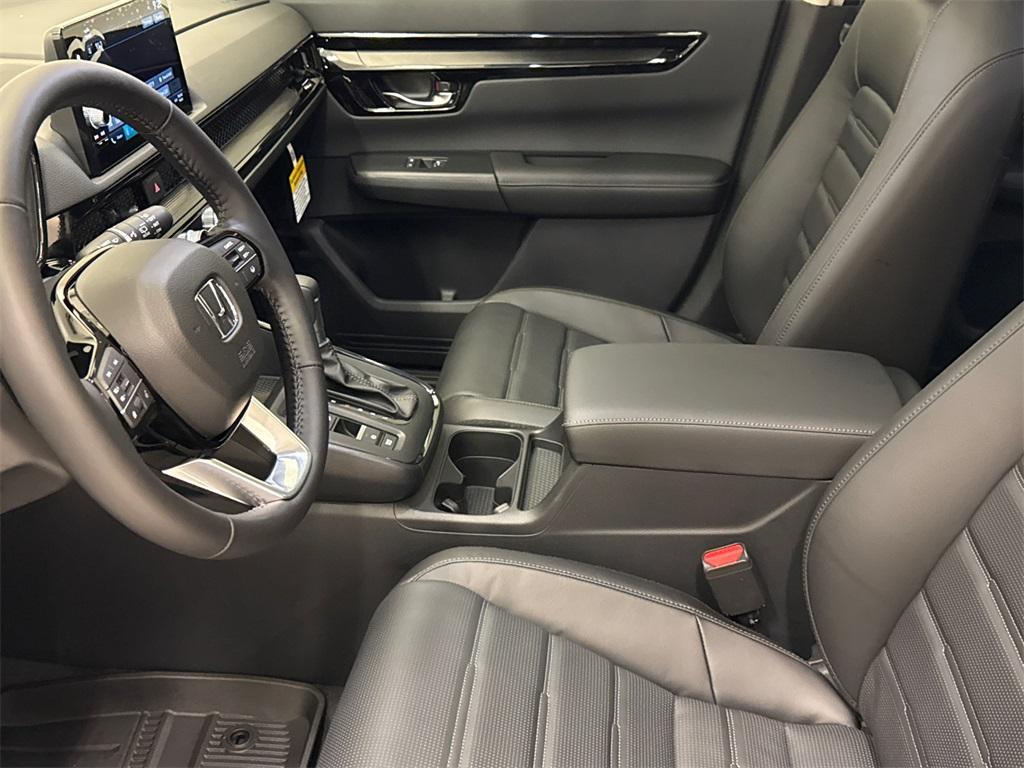 new 2025 Honda CR-V car, priced at $35,206
