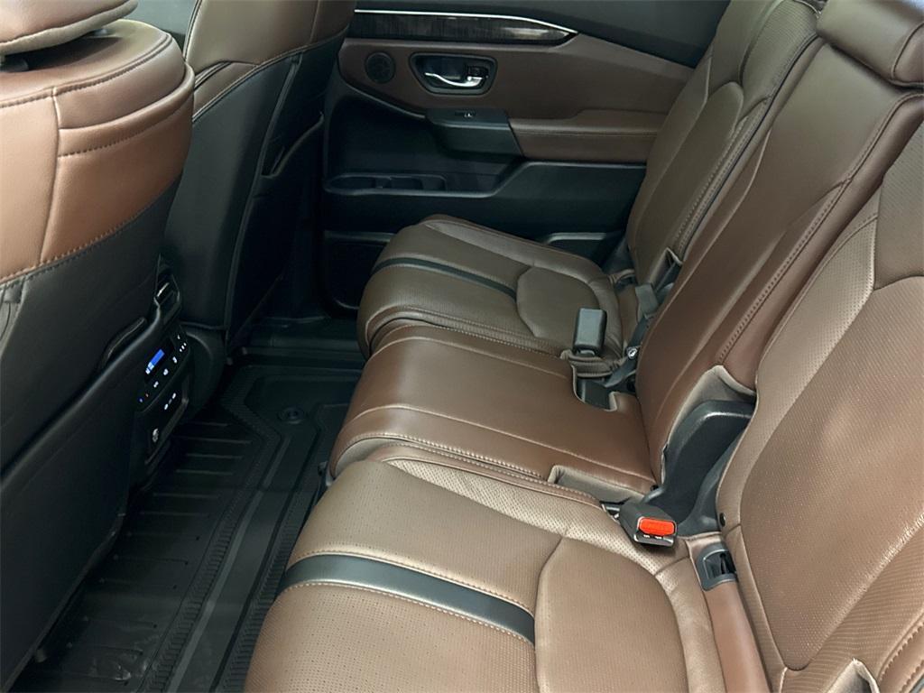 new 2025 Honda Pilot car, priced at $50,705