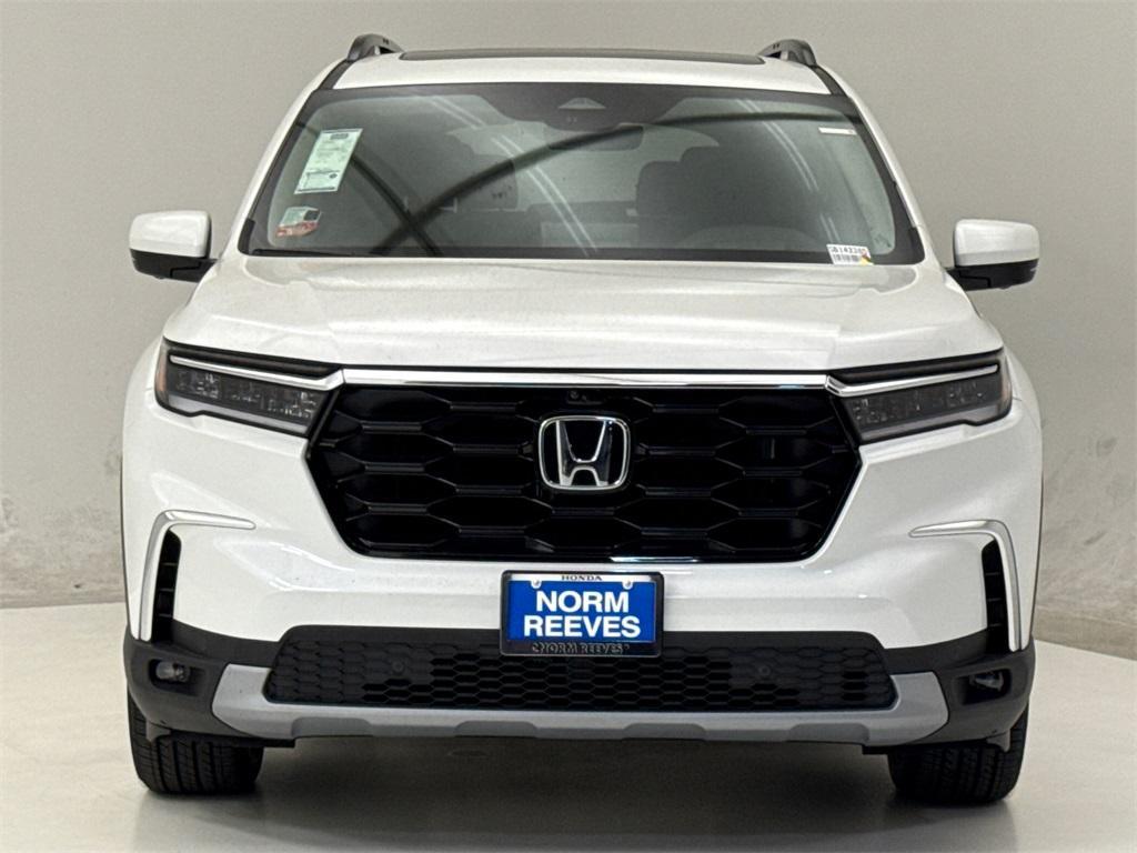 new 2025 Honda Pilot car, priced at $50,705