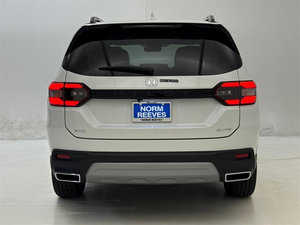 new 2025 Honda Pilot car, priced at $50,705
