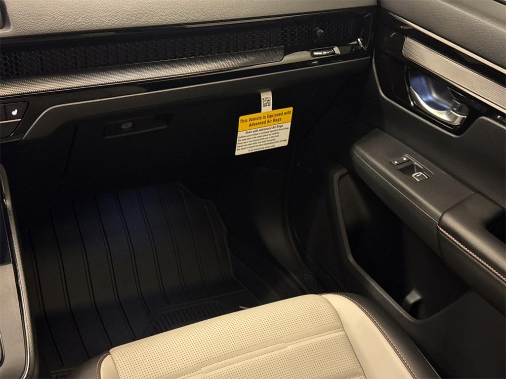 new 2025 Honda CR-V Hybrid car, priced at $40,386