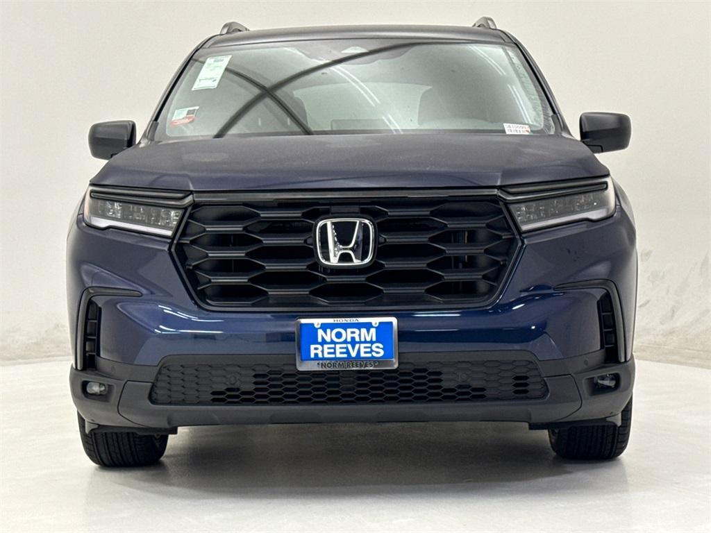 new 2025 Honda Pilot car, priced at $41,863