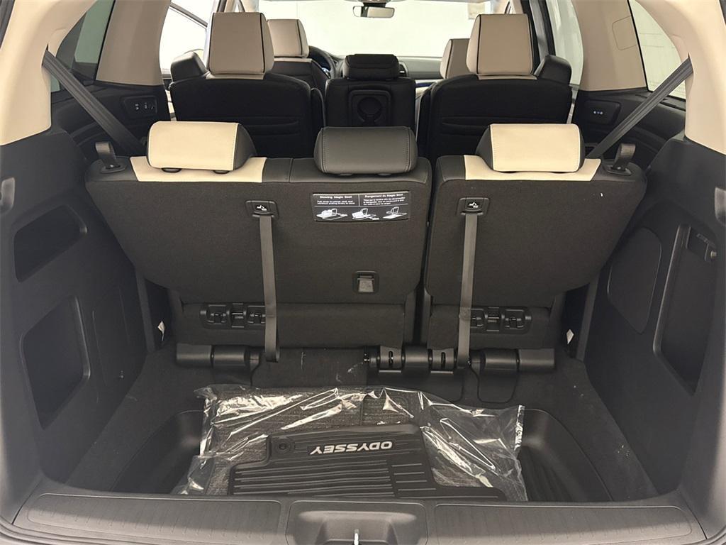 new 2026 Honda Odyssey car, priced at $49,051
