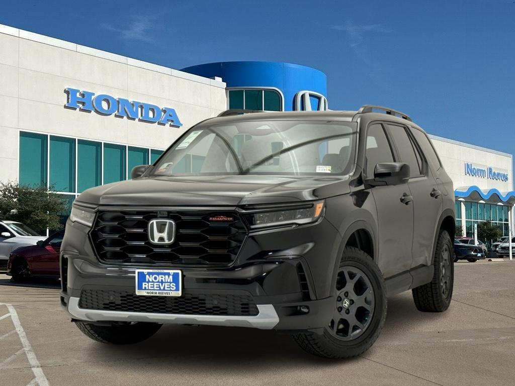 new 2025 Honda Pilot car, priced at $48,645