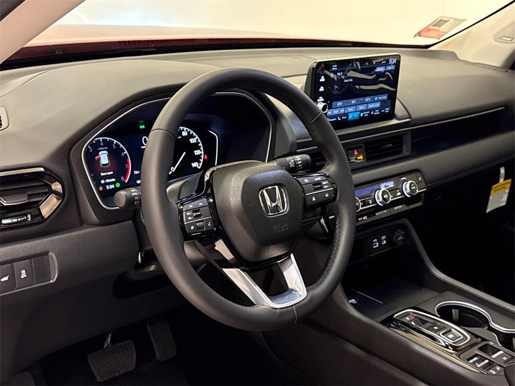 new 2025 Honda Pilot car, priced at $47,759