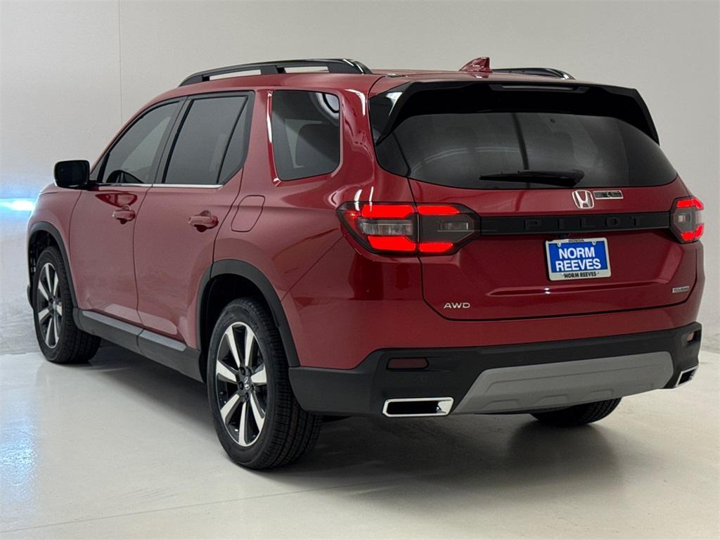 new 2025 Honda Pilot car, priced at $47,759