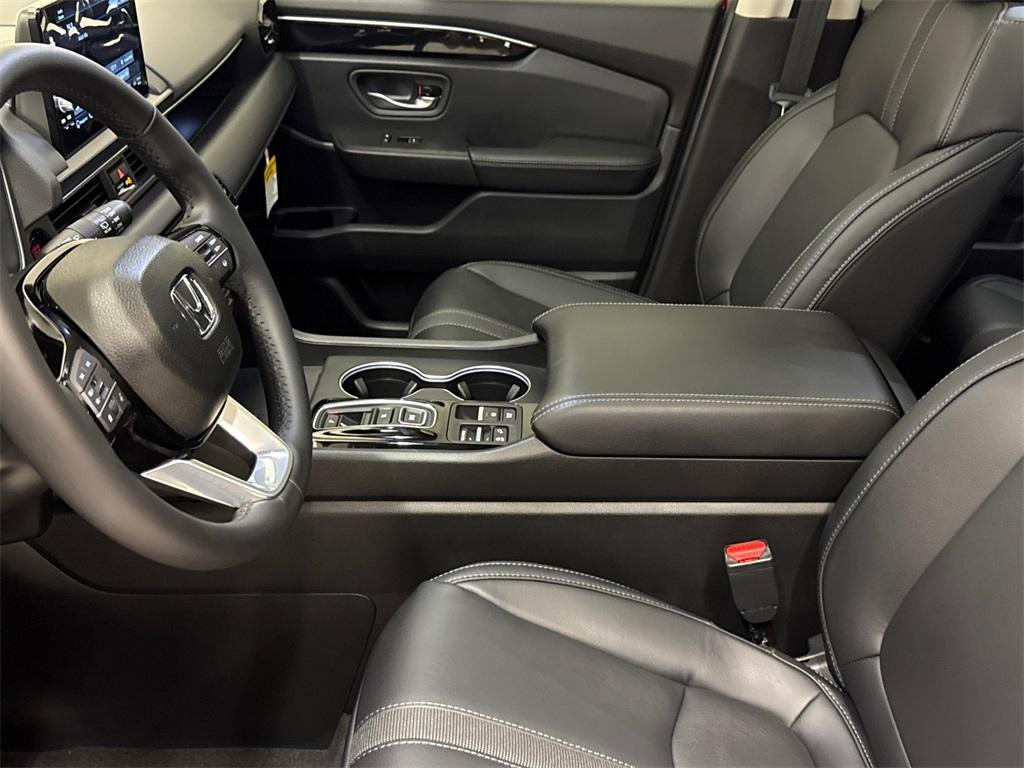 new 2025 Honda Pilot car, priced at $47,759