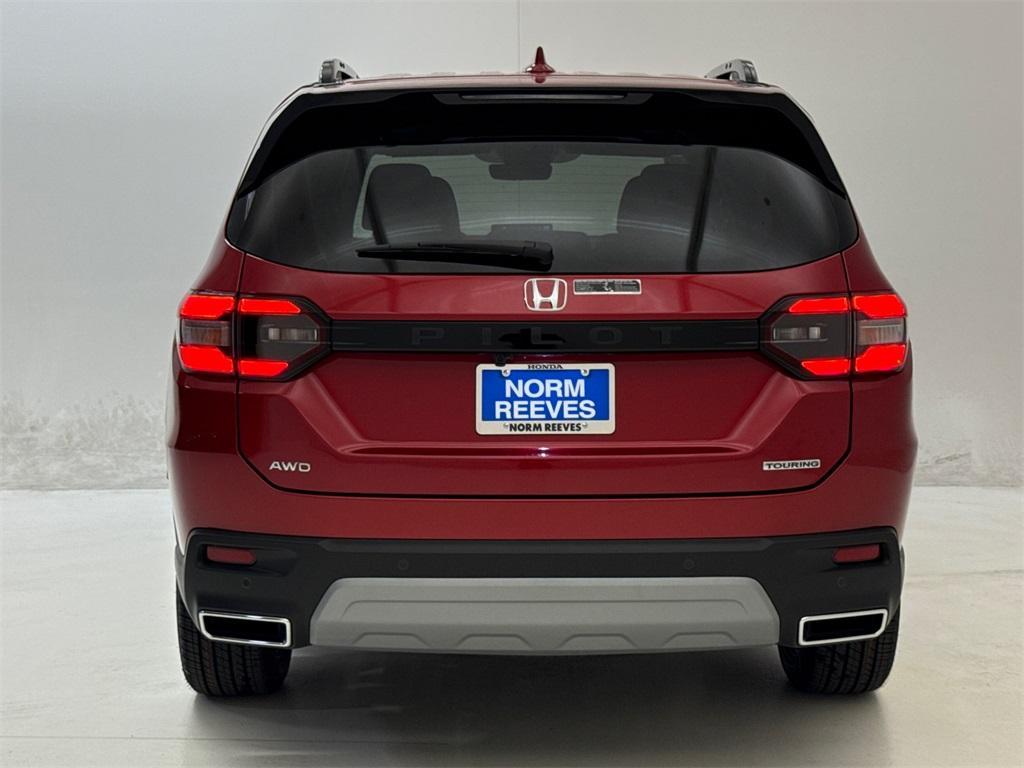 new 2025 Honda Pilot car, priced at $47,759