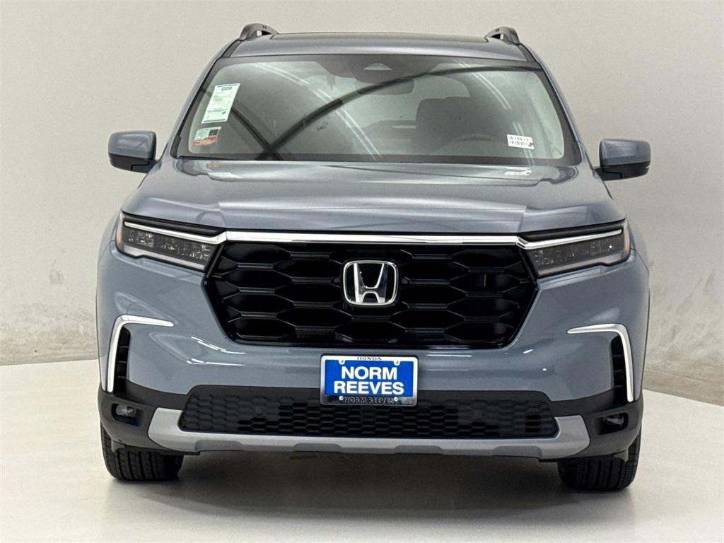 new 2025 Honda Pilot car, priced at $48,255