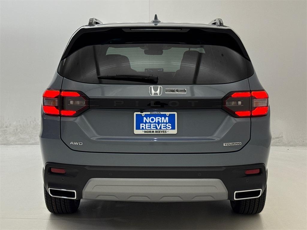 new 2025 Honda Pilot car, priced at $48,255
