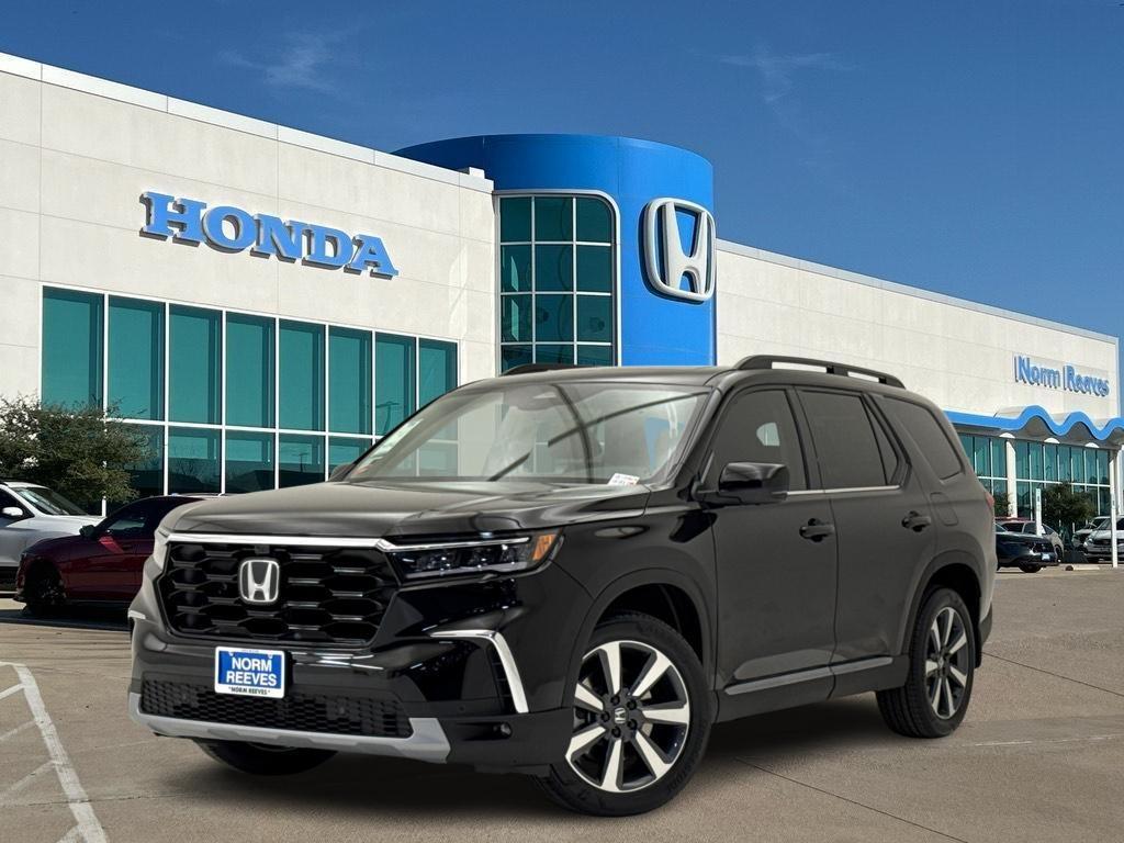 new 2025 Honda Pilot car, priced at $54,530