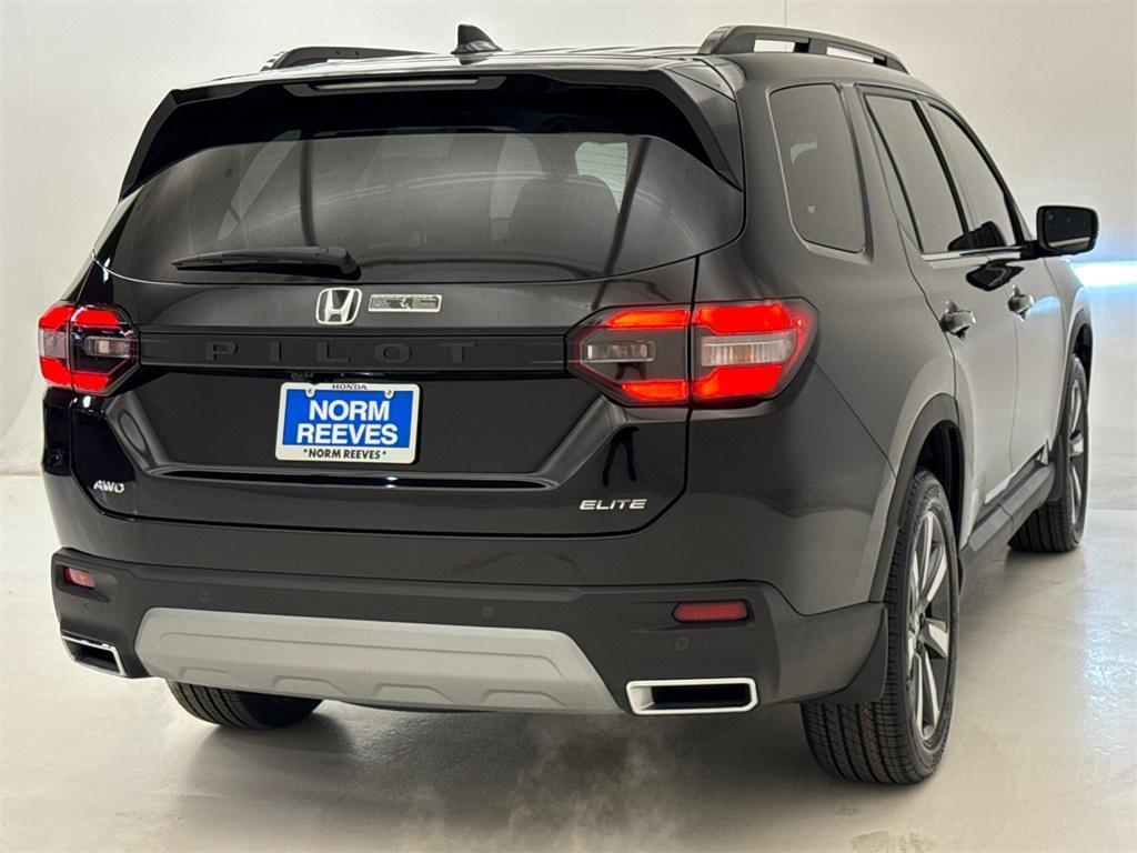 new 2025 Honda Pilot car, priced at $51,277