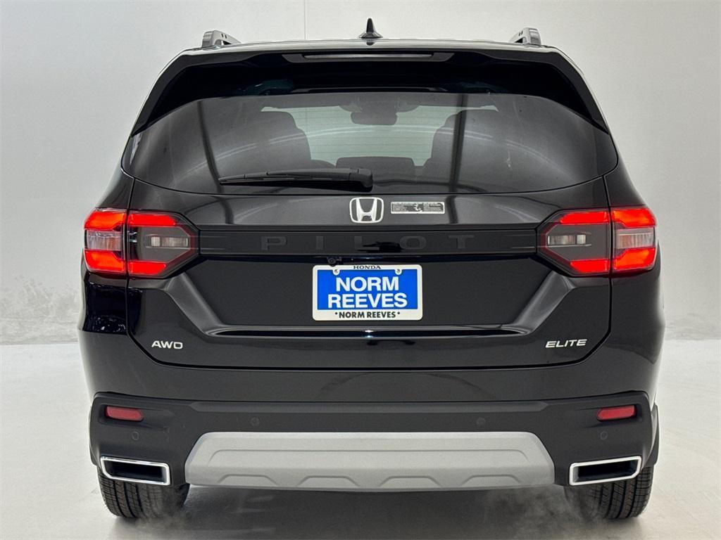 new 2025 Honda Pilot car, priced at $51,277