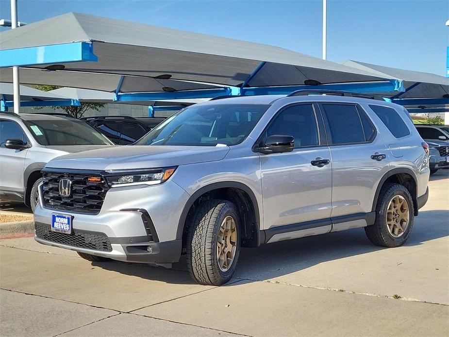 new 2024 Honda Pilot car, priced at $52,500