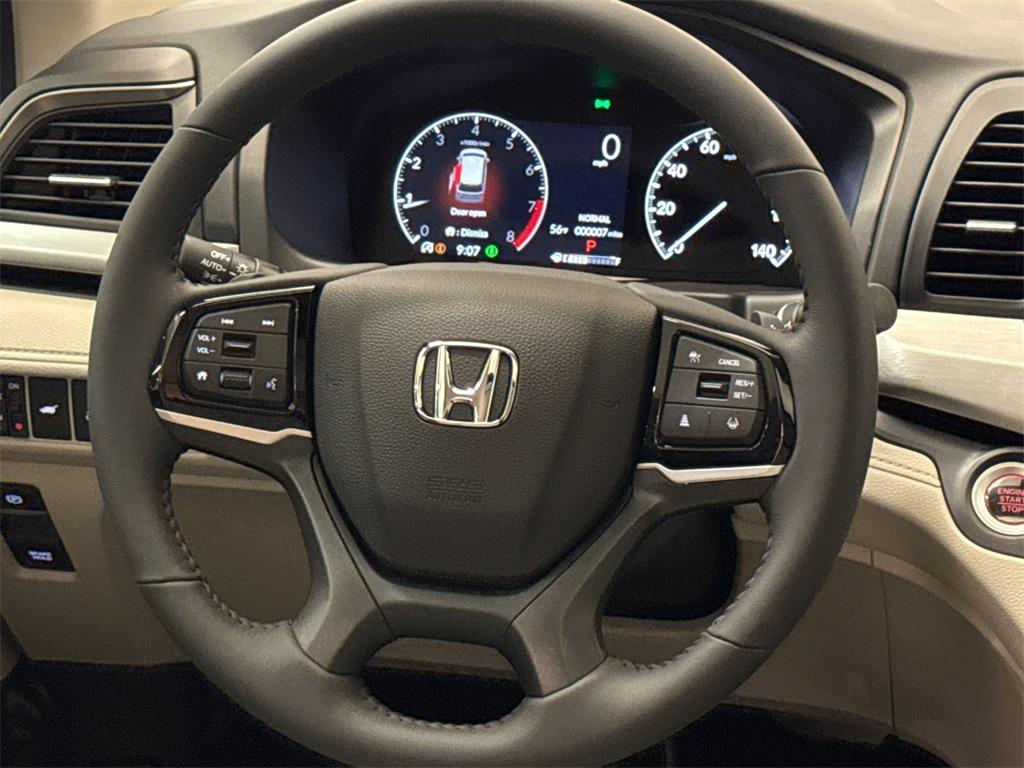 new 2025 Honda Odyssey car, priced at $44,125