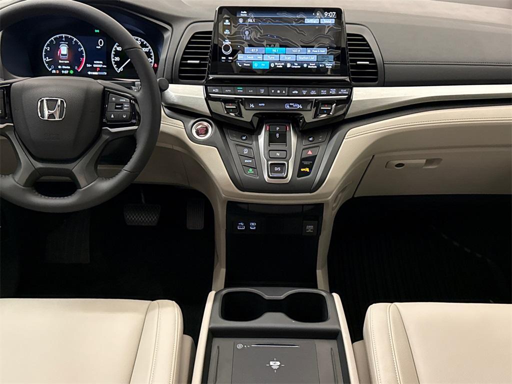 new 2025 Honda Odyssey car, priced at $44,125
