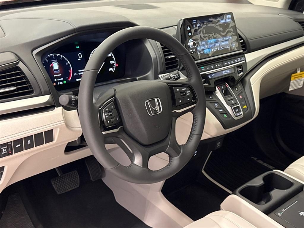 new 2025 Honda Odyssey car, priced at $44,125