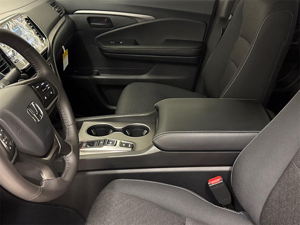 new 2025 Honda Ridgeline car, priced at $40,241