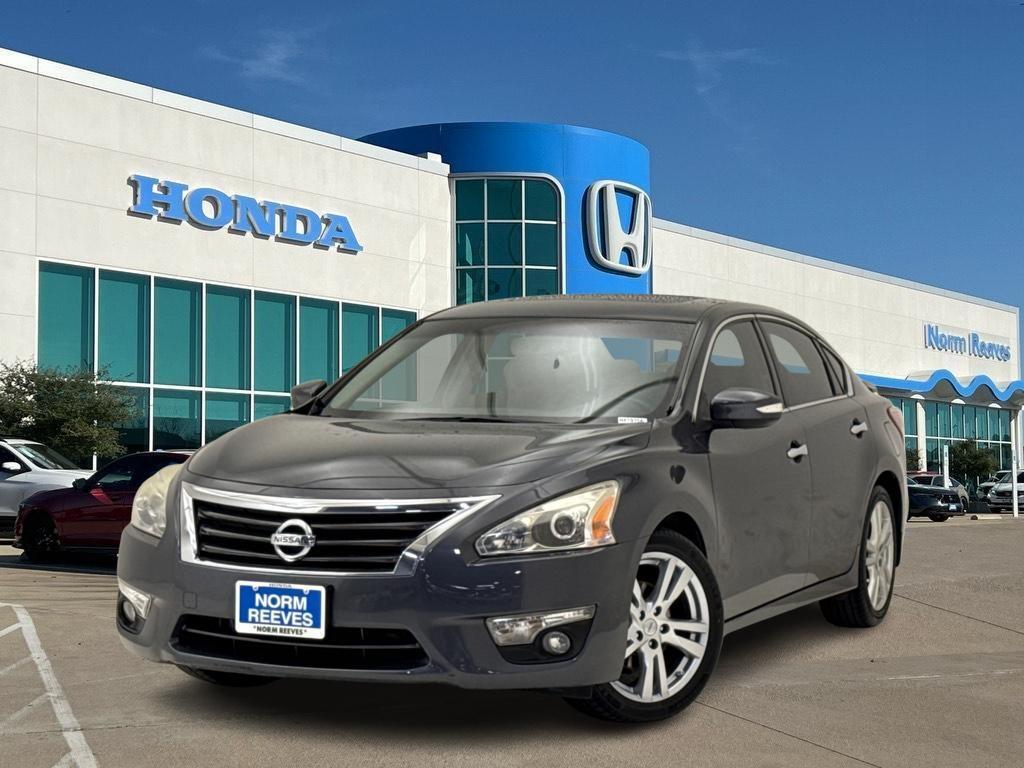 used 2013 Nissan Altima car, priced at $9,726