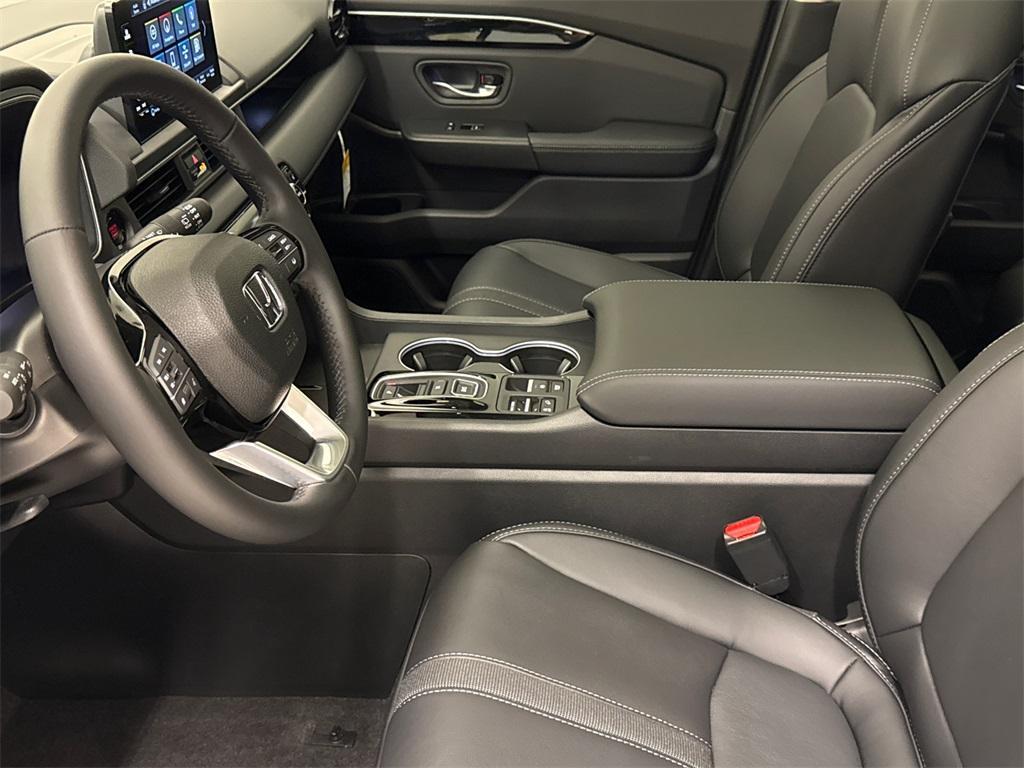 new 2025 Honda Pilot car, priced at $51,005