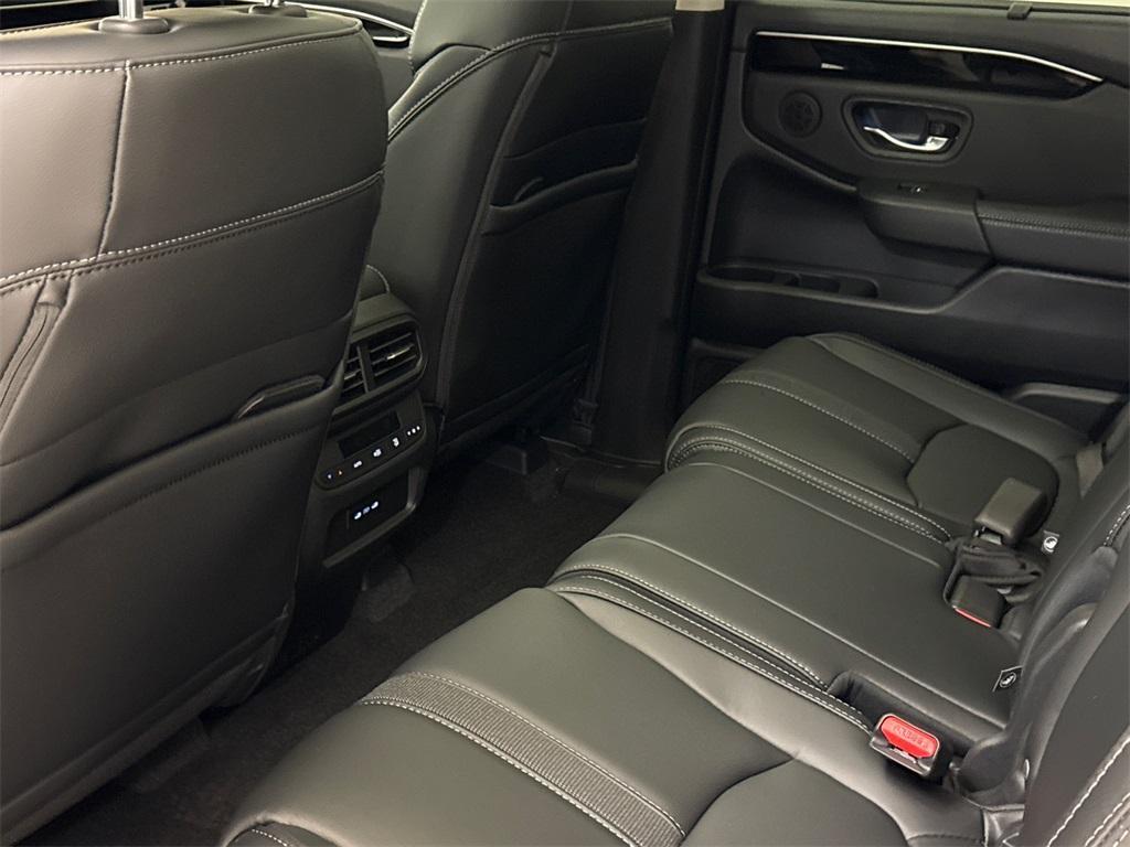 new 2025 Honda Pilot car, priced at $51,005