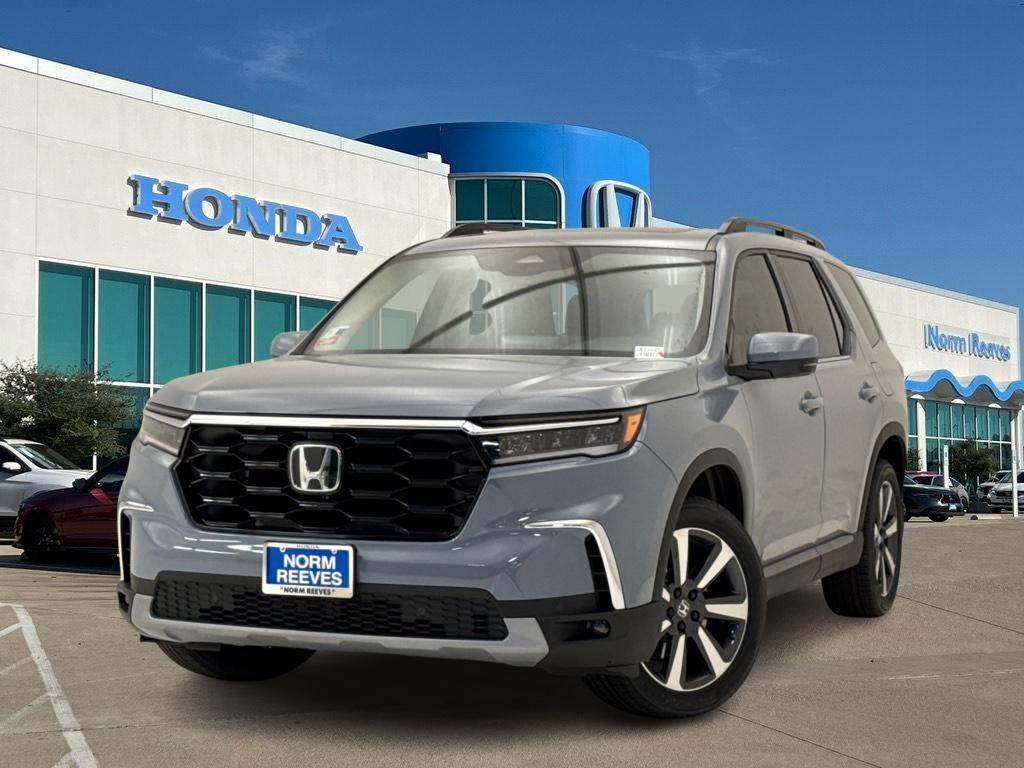 new 2025 Honda Pilot car, priced at $51,005