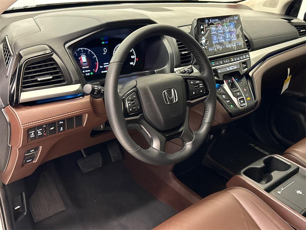 new 2025 Honda Odyssey car, priced at $45,276