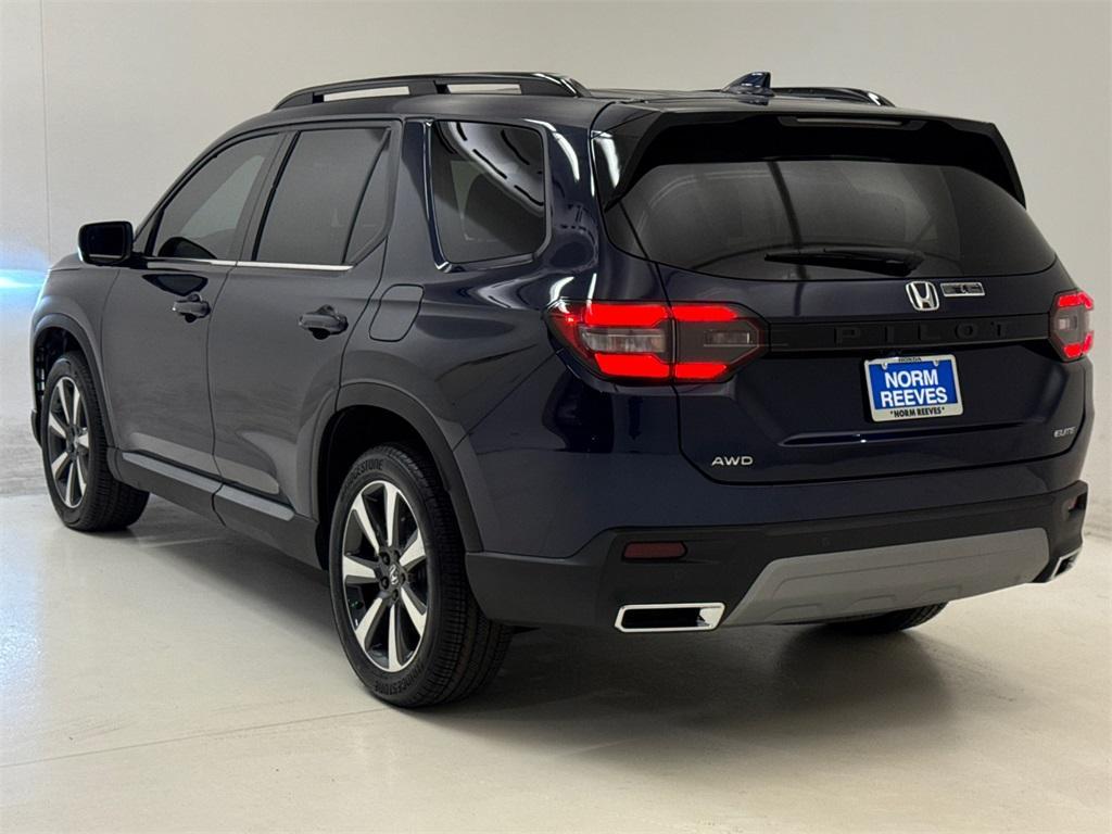 new 2025 Honda Pilot car, priced at $50,777