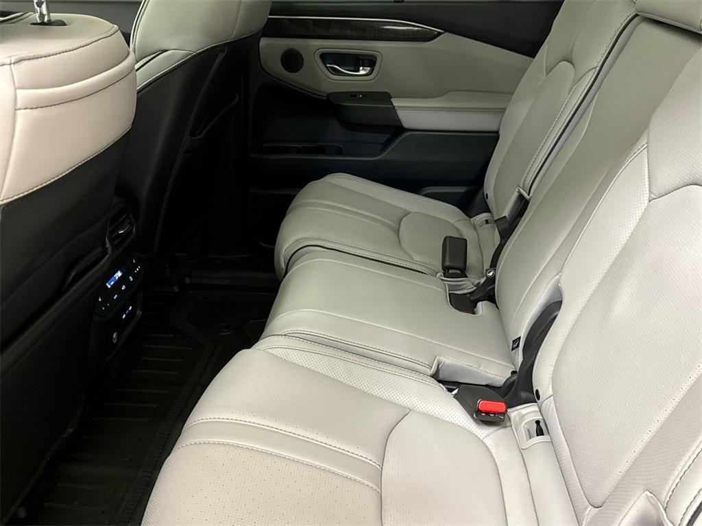 new 2025 Honda Pilot car, priced at $50,777