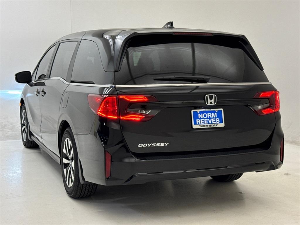 new 2025 Honda Odyssey car, priced at $40,817