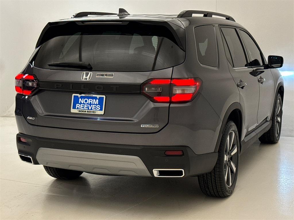 new 2025 Honda Pilot car, priced at $47,800