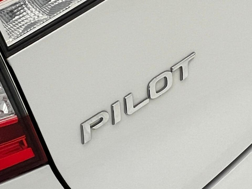 used 2022 Honda Pilot car, priced at $37,365