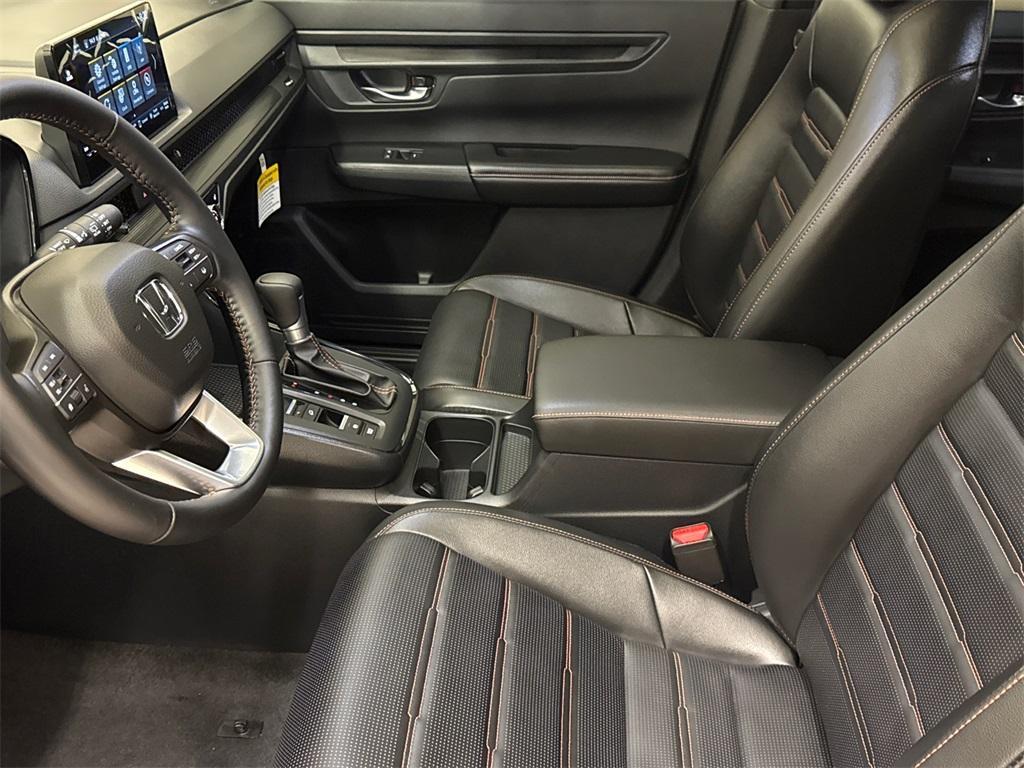new 2025 Honda CR-V Hybrid car, priced at $41,000