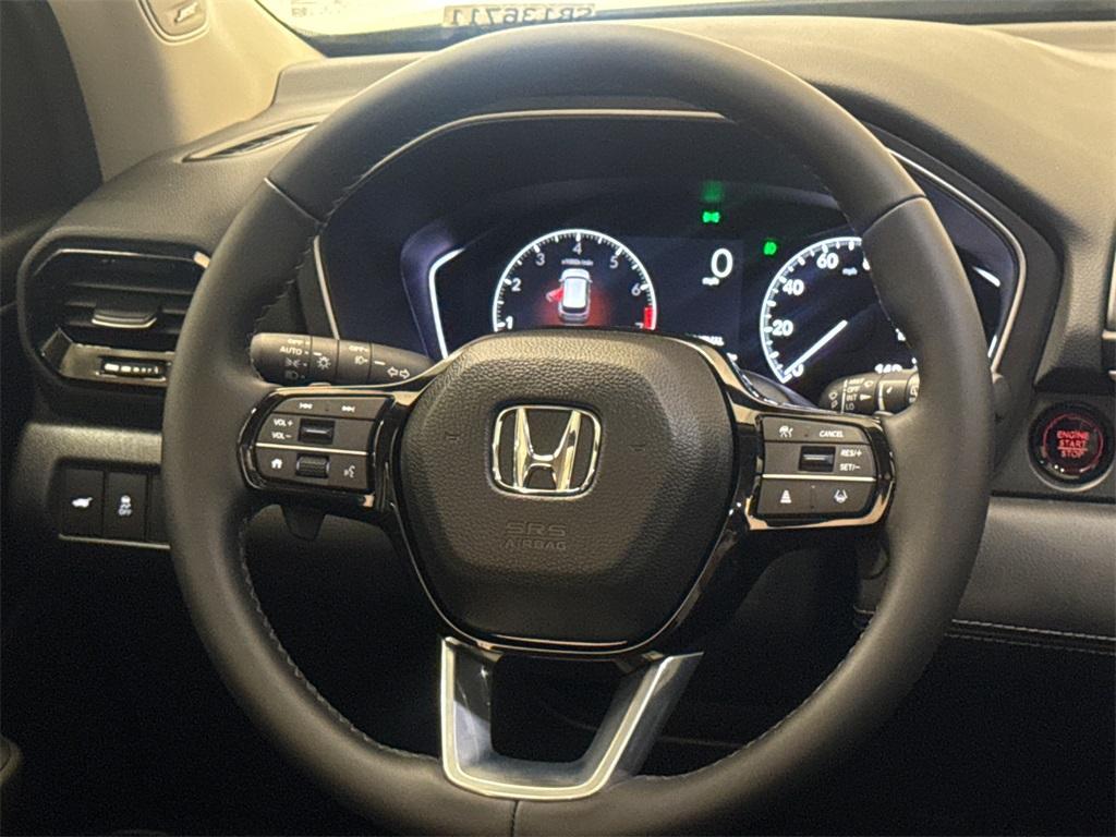 new 2025 Honda Pilot car, priced at $47,759