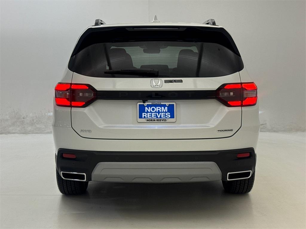 new 2025 Honda Pilot car, priced at $47,759