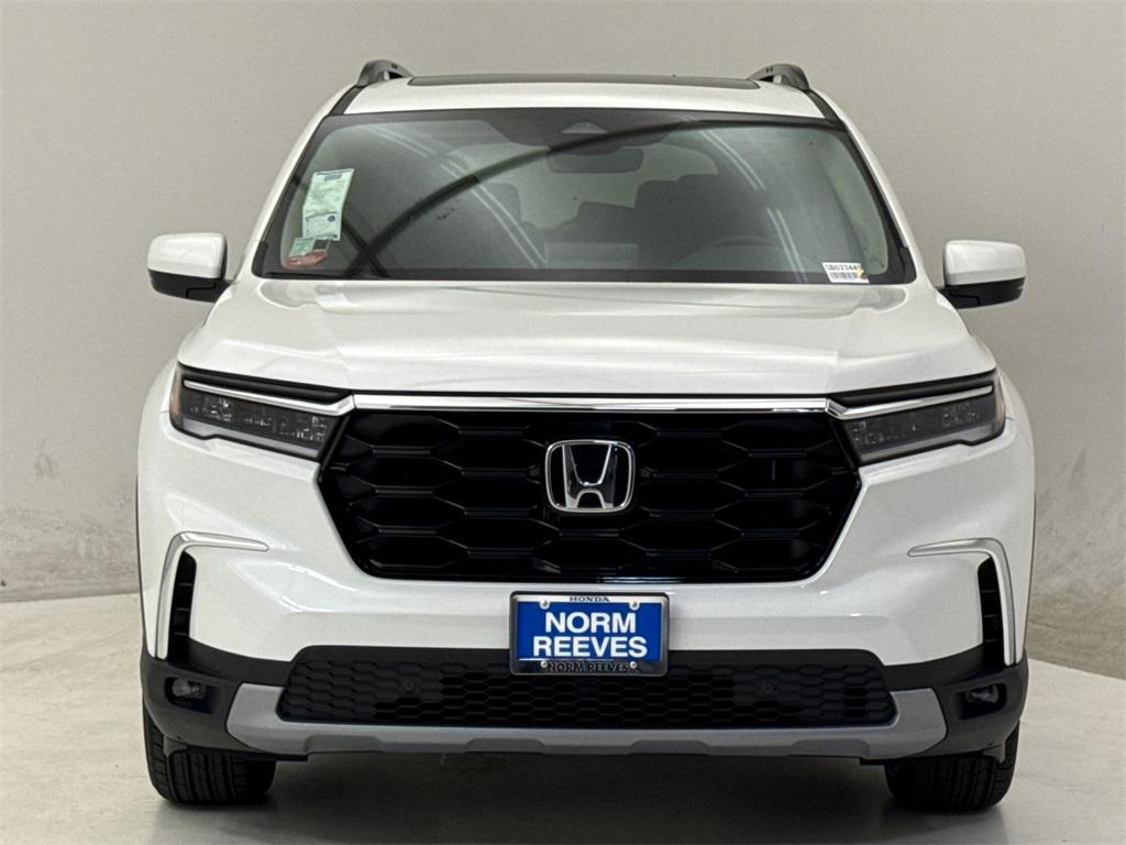 new 2025 Honda Pilot car, priced at $45,820