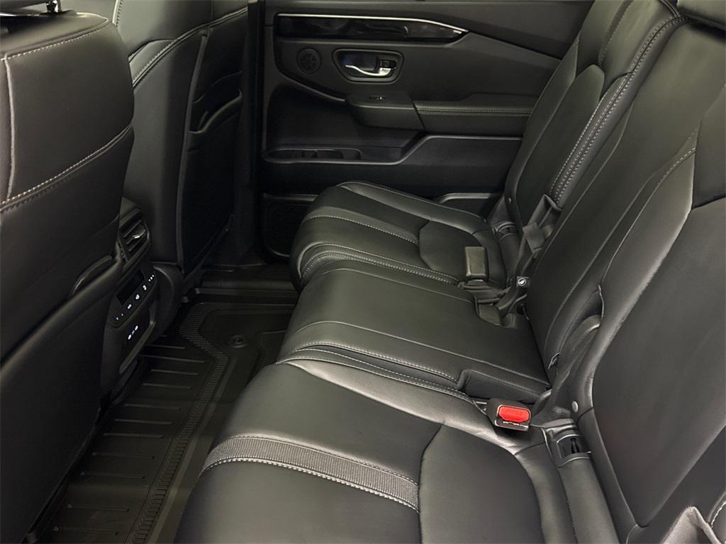 new 2025 Honda Pilot car, priced at $45,820