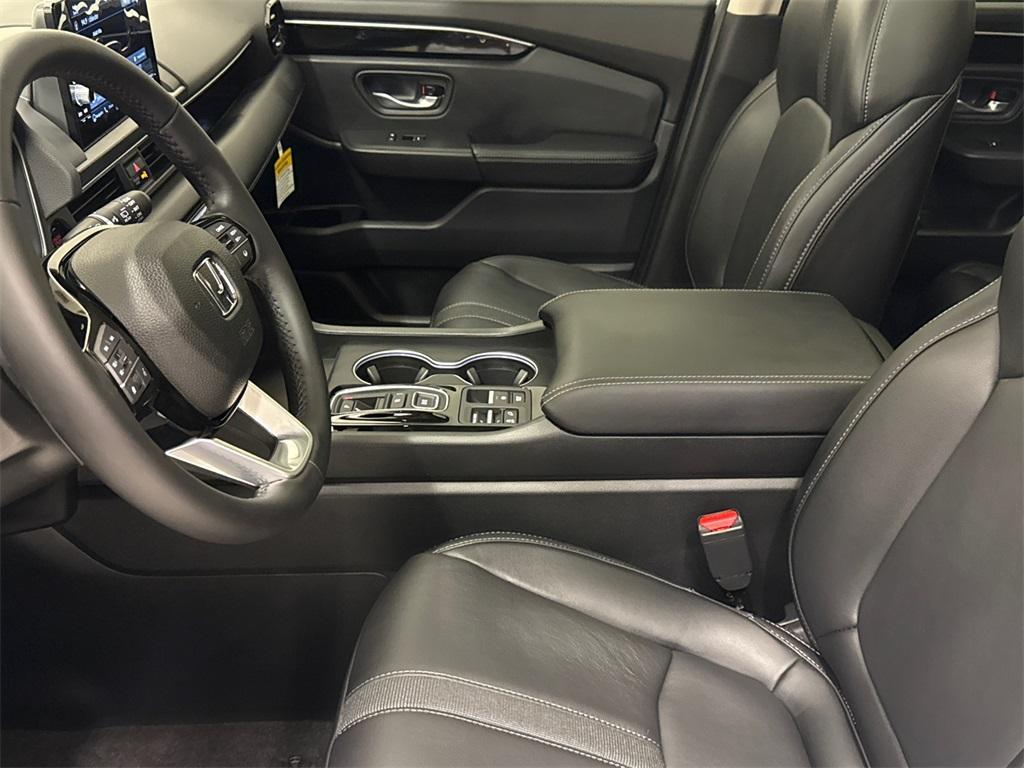 new 2025 Honda Pilot car, priced at $45,820