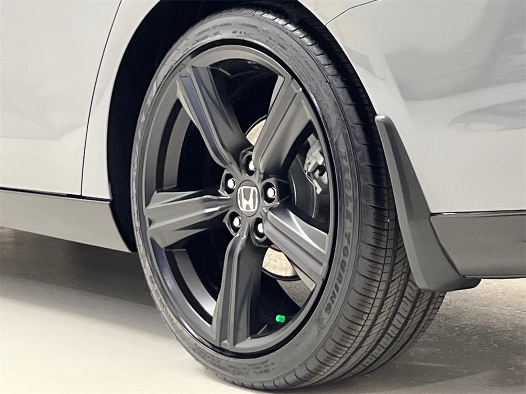 new 2025 Honda Accord Hybrid car, priced at $35,317