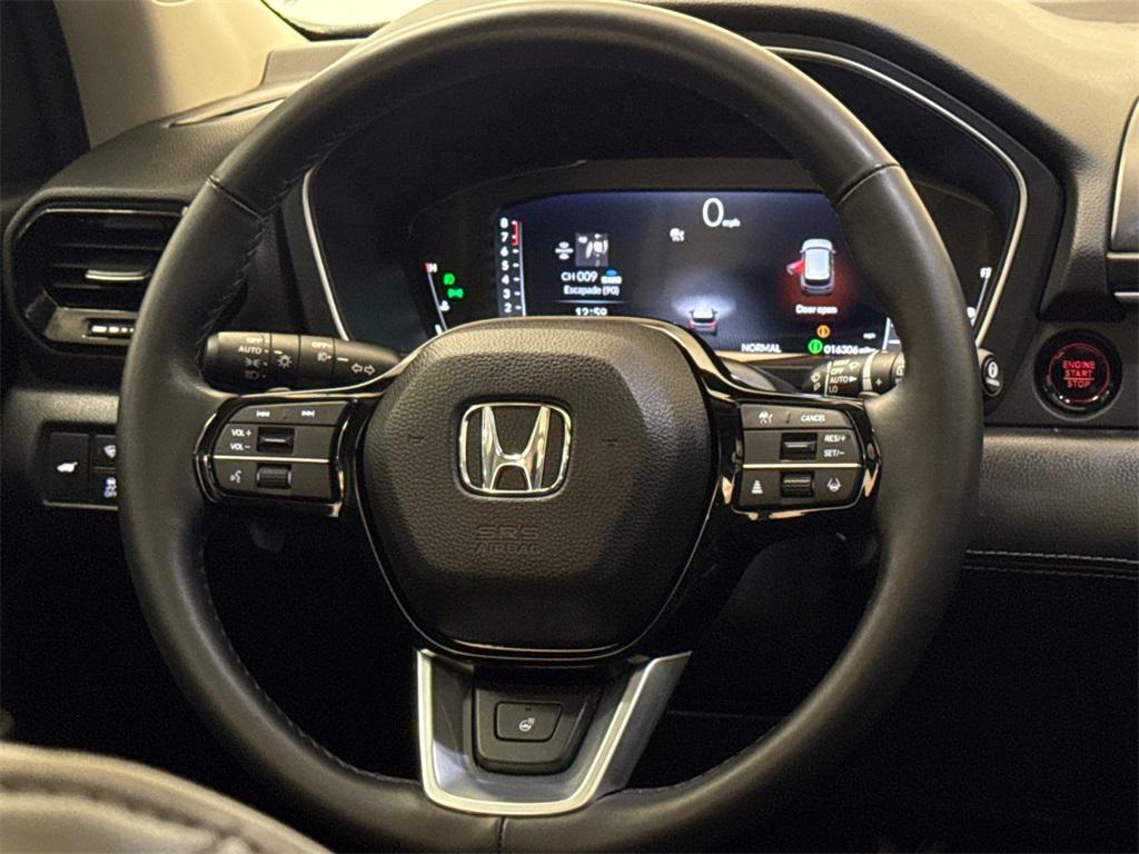used 2025 Honda Pilot car, priced at $47,906