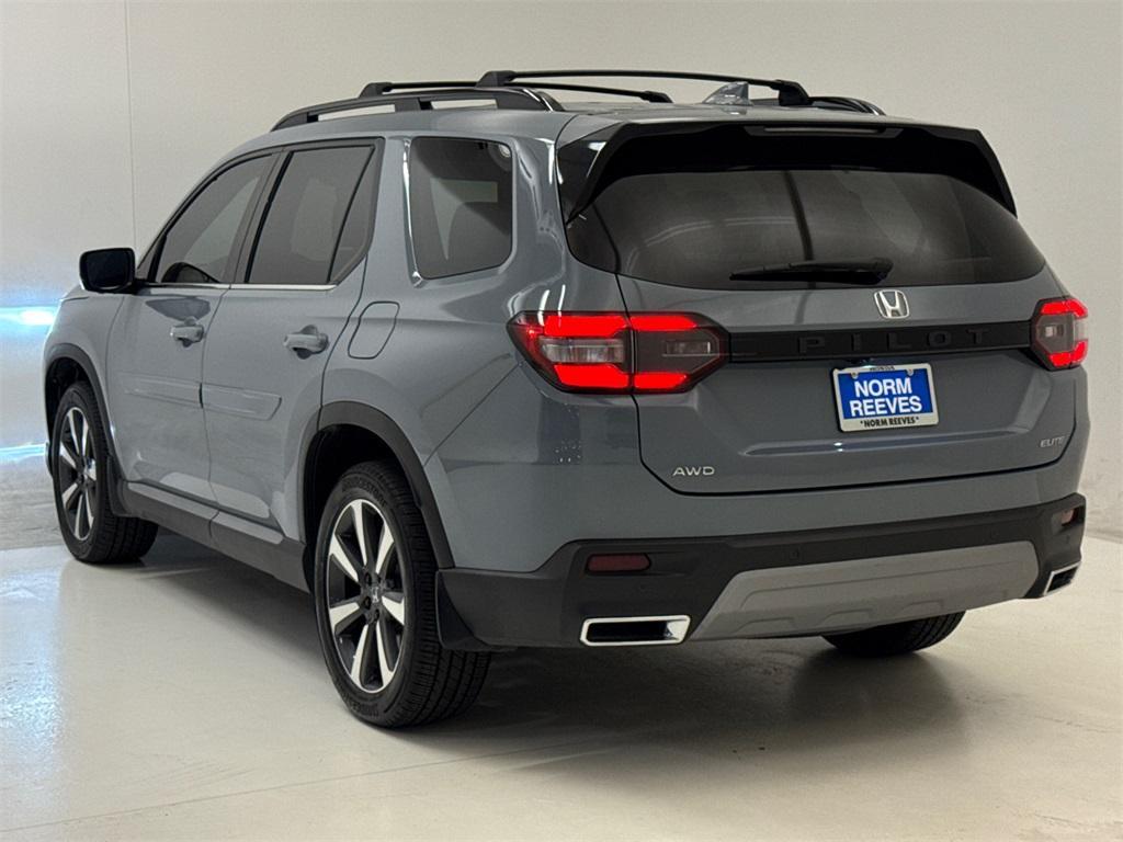 used 2025 Honda Pilot car, priced at $47,906