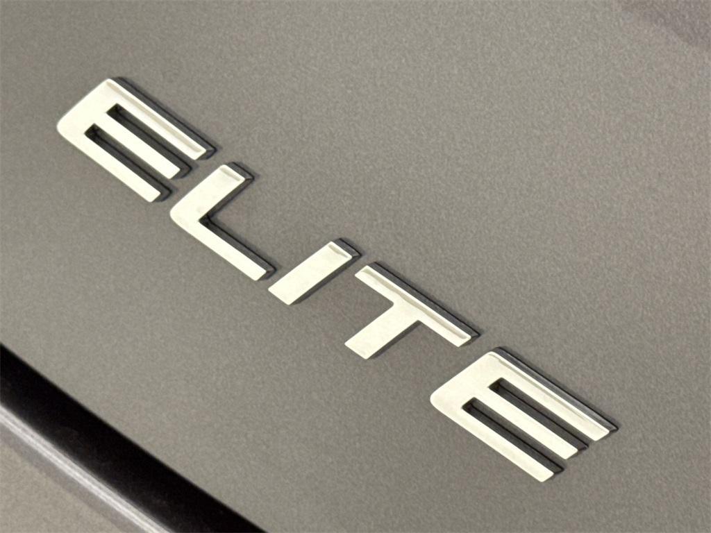 new 2025 Honda Pilot car, priced at $50,950