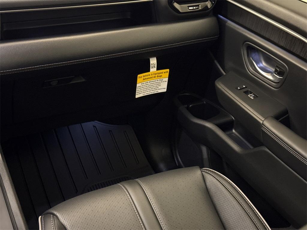 new 2025 Honda Pilot car, priced at $50,950