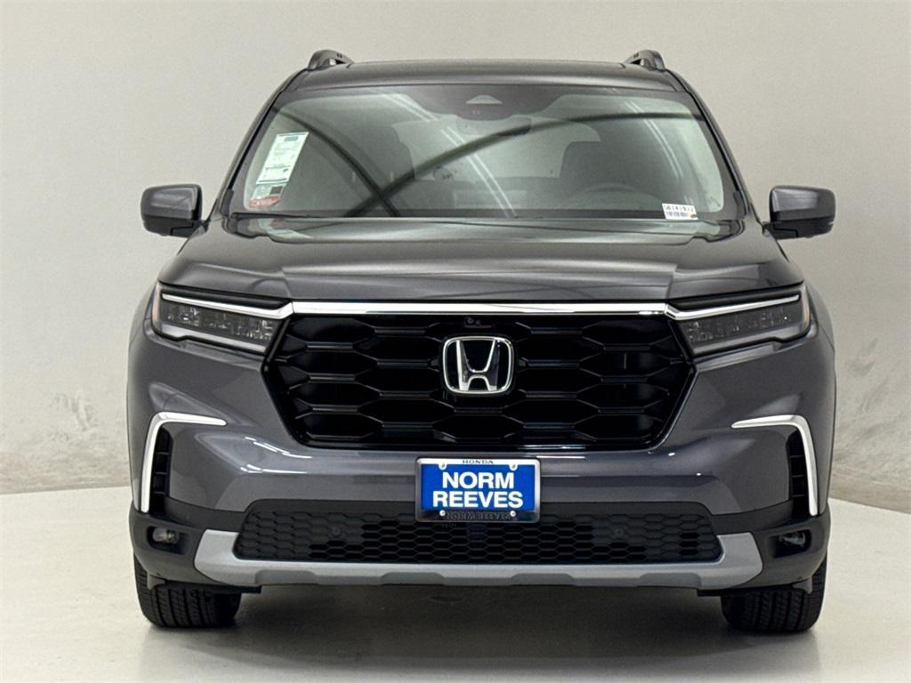 new 2025 Honda Pilot car, priced at $50,950