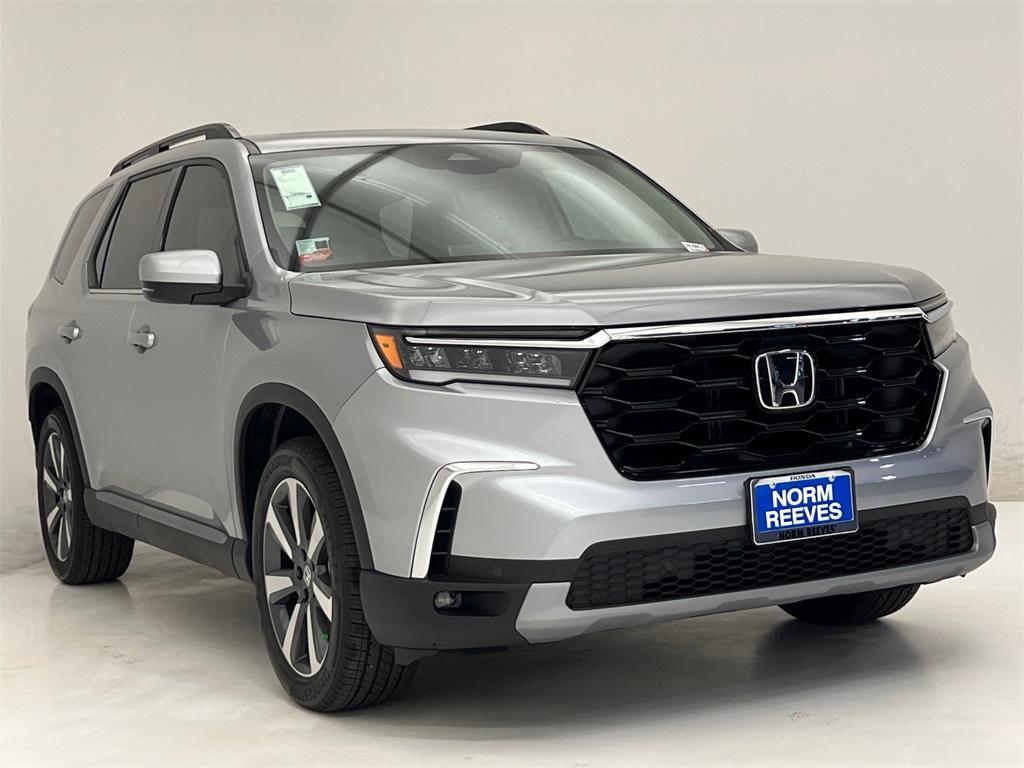 new 2025 Honda Pilot car, priced at $48,495