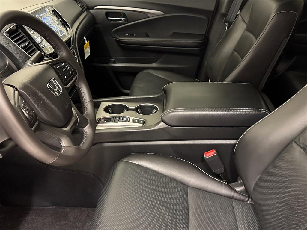 new 2025 Honda Ridgeline car, priced at $43,385