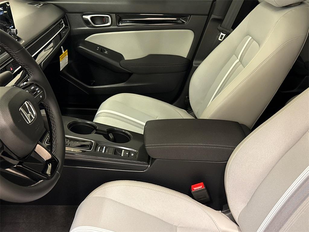 new 2025 Honda Civic Hybrid car, priced at $30,555