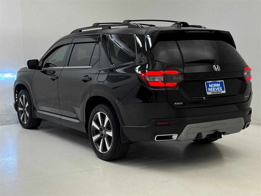 used 2025 Honda Pilot car, priced at $48,459