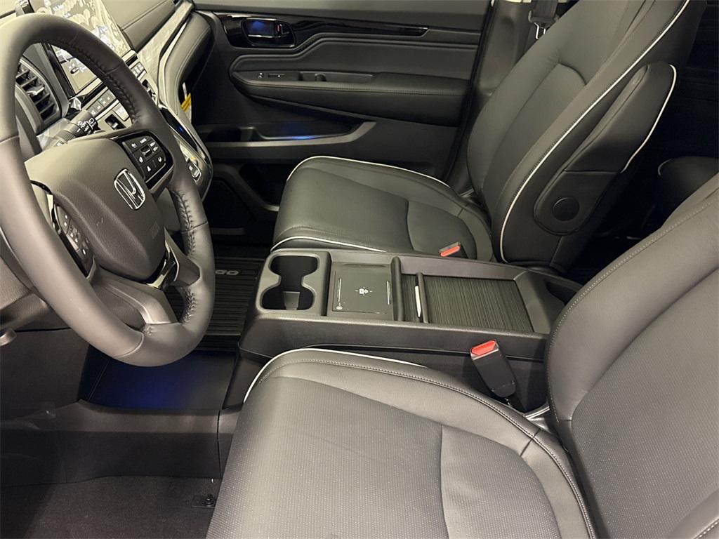new 2025 Honda Odyssey car, priced at $53,085